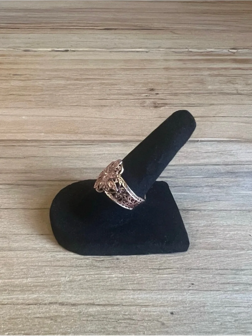 Rose Gold Tone Floral Filigree Fashion Ring -NWOT-Size 6.5
